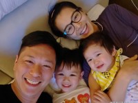 夜店庆生照引争议：明星婚姻的模范标签能否承受聚少离多现实互动女郎