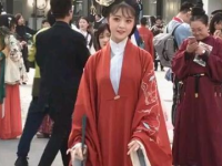 抖音小姐姐换装汉服超a,汉服风潮演绎超A时尚魅力