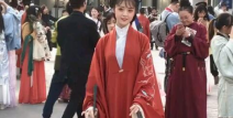 抖音小姐姐换装汉服超a,汉服风潮演绎超A时尚魅力