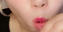 吃冰小姐姐金丝熊,金丝熊小姐姐的清凉魅力